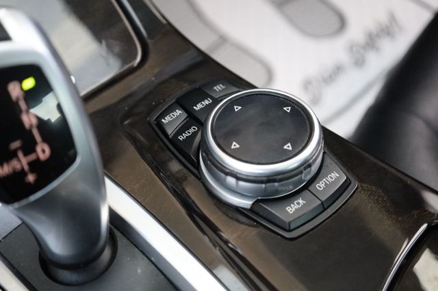 2015 BMW 5 Series 528i xDrive - 22936081 - 38