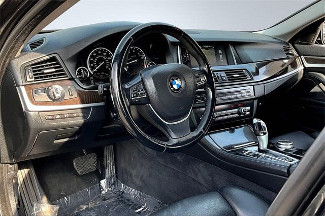2015 BMW 5 Series 535i xDrive - 22897984 - 10