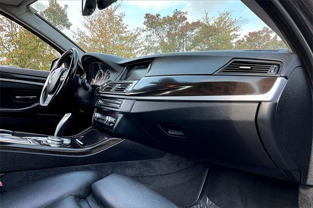 2015 BMW 5 Series 535i xDrive - 22897984 - 11