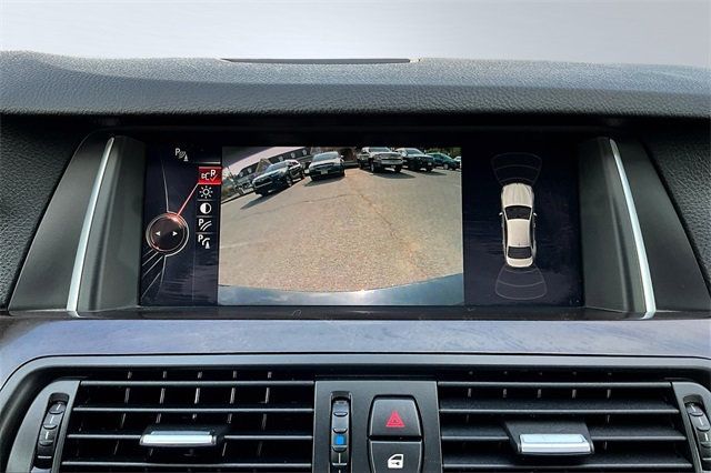 2015 BMW 5 Series 535i xDrive - 22897984 - 26