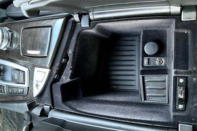 2015 BMW 5 Series 535i xDrive - 22897984 - 28