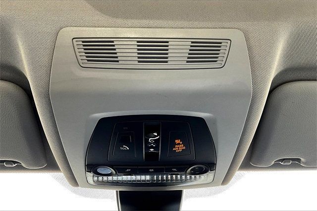 2015 BMW 5 Series 535i xDrive - 22897984 - 29