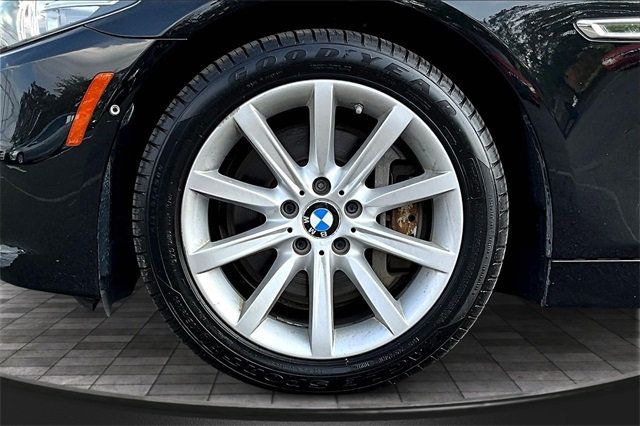 2015 BMW 5 Series 535i xDrive - 22897984 - 35