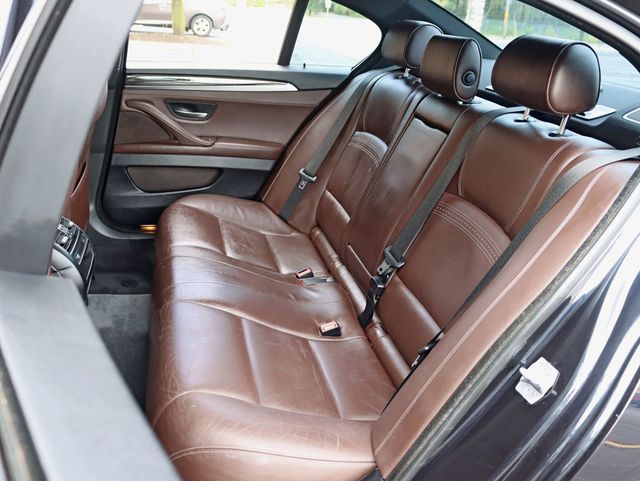 2015 BMW 5 Series 535i xDrive M-Sport - 22928073 - 26
