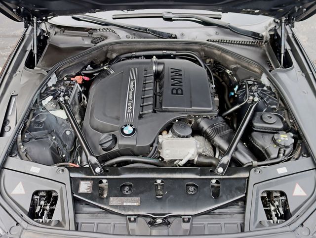 2015 BMW 5 Series 535i xDrive M-Sport - 22928073 - 37