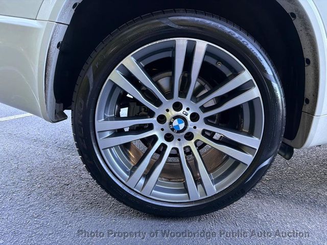 2015 BMW 5 Series 550i xDrive - 22939358 - 15