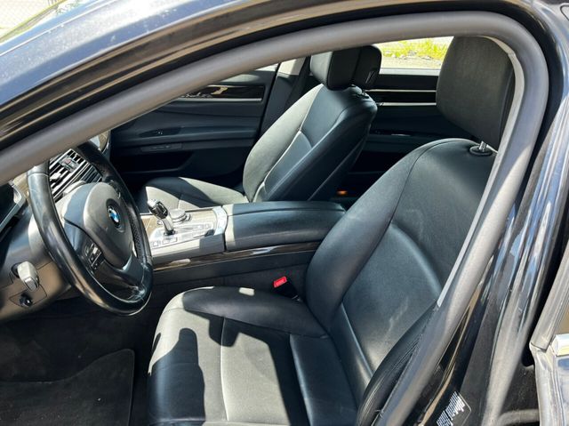 2015 BMW 7 Series AWD / 740Li / xDRIVE - 21366411 - 5