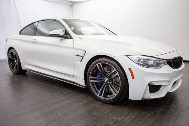 2015 BMW M4 2dr Coupe - 22395546 - 23