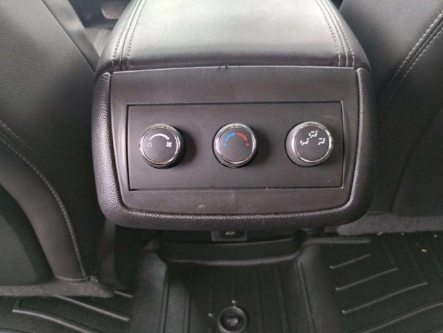 2015 Buick Enclave FWD 4dr Leather - 22928592 - 38