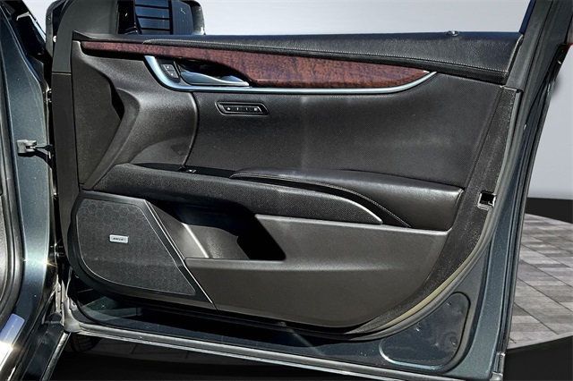 2015 Cadillac XTS 4dr Sedan Luxury AWD - 22931250 - 14