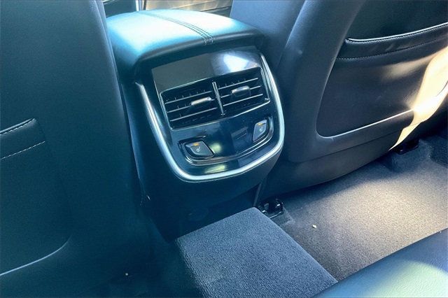 2015 Cadillac XTS 4dr Sedan Luxury AWD - 22931250 - 31