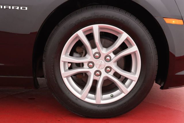 2015 Chevrolet Camaro LS - 20881152 - 17