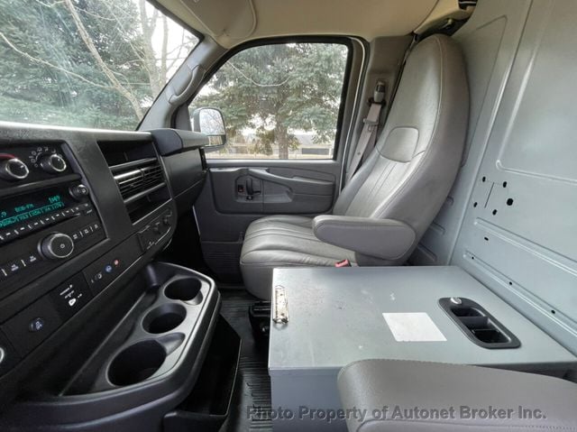 2015 Chevrolet Express Cargo Van RWD 3500 155" - 22318624 - 12