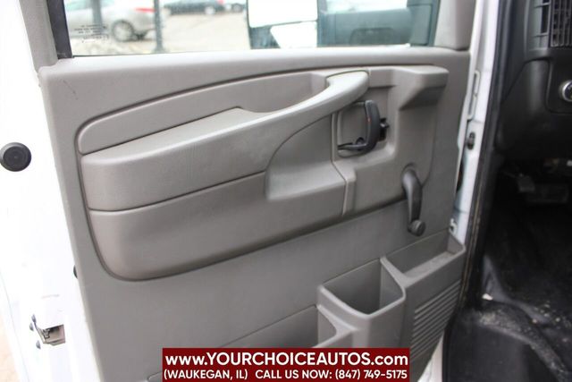2015 Chevrolet Express Commercial Cutaway 3500 Van 159" - 22308876 - 8