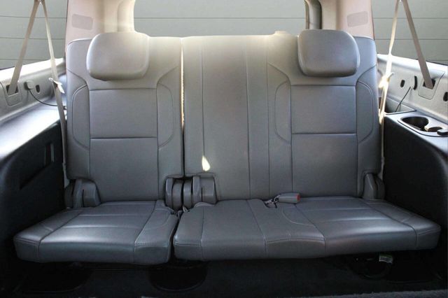 2015 Chevrolet Suburban 4WD 4dr LT - 22927039 - 15