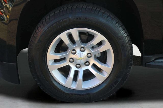 2015 Chevrolet Suburban 4WD 4dr LT - 22927039 - 28
