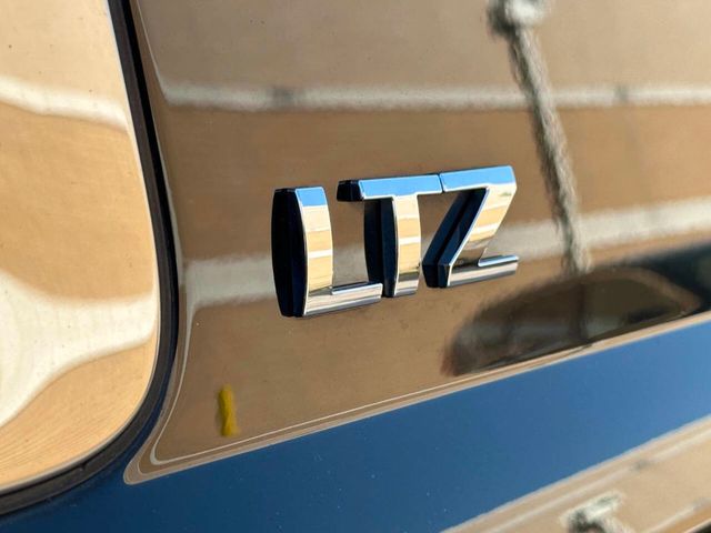2015 Chevrolet Suburban 4WD 4dr LTZ - 22916534 - 14