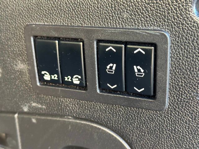 2015 Chevrolet Suburban 4WD 4dr LTZ - 22916534 - 7