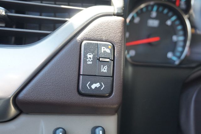 2015 Chevrolet Tahoe LTZ, NAVIGATION, BACKUP CAMERA, KEYLESS ENTRY & START,THIRD ROW  - 22911567 - 21