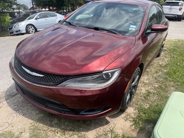 2015 Chrysler 200 4dr Sedan S FWD - 22896459 - 6