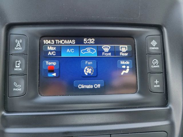 2015 Chrysler 200 Limited Sedan 4D - 22932427 - 21