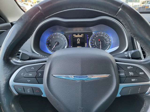 2015 Chrysler 200 Limited Sedan 4D - 22932427 - 25