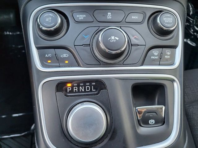 2015 Chrysler 200 Limited Sedan 4D - 22932427 - 26