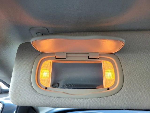 2015 Chrysler 200 Limited Sedan 4D - 22932427 - 30