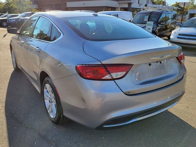 2015 Chrysler 200 Limited Sedan 4D - 22932427 - 4