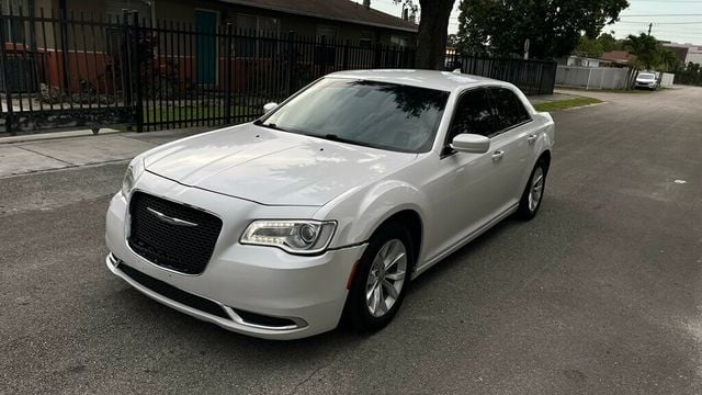2015 Chrysler 300 Limited