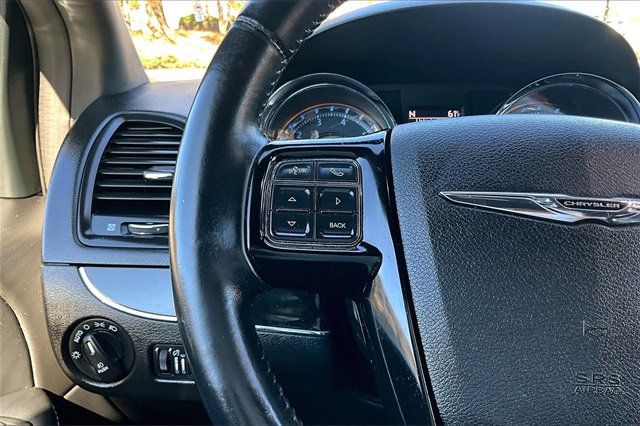 2015 Chrysler Town & Country 4dr Wagon S - 22927188 - 19