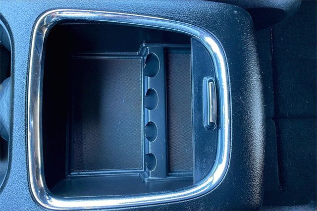 2015 Chrysler Town & Country 4dr Wagon S - 22927188 - 27