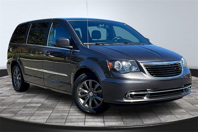 2015 Chrysler Town & Country 4dr Wagon S - 22927188 - 2