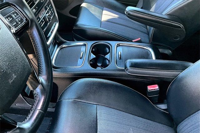 2015 Chrysler Town & Country 4dr Wagon S - 22927188 - 29