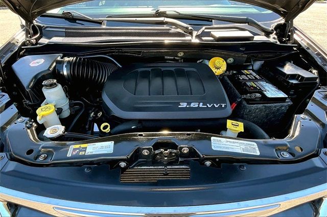 2015 Chrysler Town & Country 4dr Wagon S - 22927188 - 35