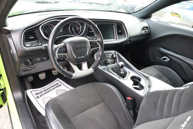 2015 Dodge Challenger 2dr Coupe SRT 392 w/ Power Sunroof, Nav & Technology Group - 22939912 - 11