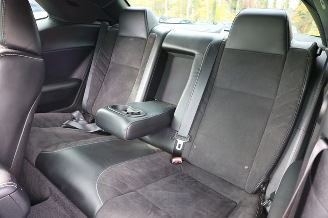 2015 Dodge Challenger 2dr Coupe SRT 392 w/ Power Sunroof, Nav & Technology Group - 22939912 - 21