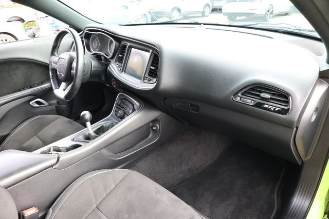 2015 Dodge Challenger 2dr Coupe SRT 392 w/ Power Sunroof, Nav & Technology Group - 22939912 - 24