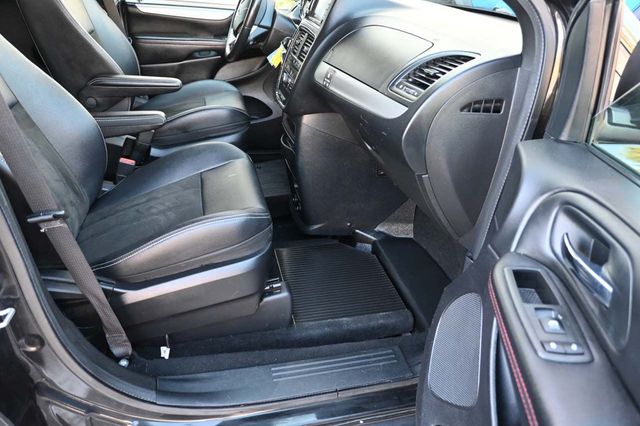 2015 Dodge Grand Caravan 4dr Wagon R/T - 22925787 - 12