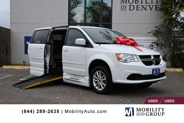 2015 Dodge Grand Caravan SXT Mobility Handicap Van - 22937860 - 0
