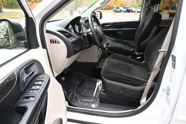 2015 Dodge Grand Caravan SXT Mobility Handicap Van - 22937860 - 12