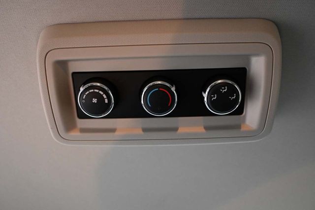 2015 Dodge Grand Caravan SXT Mobility Handicap Van - 22937860 - 28