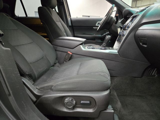 2015 Ford Explorer FWD 4dr XLT - 22894994 - 12