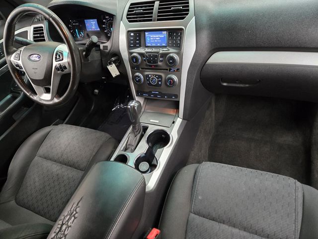 2015 Ford Explorer FWD 4dr XLT - 22894994 - 13