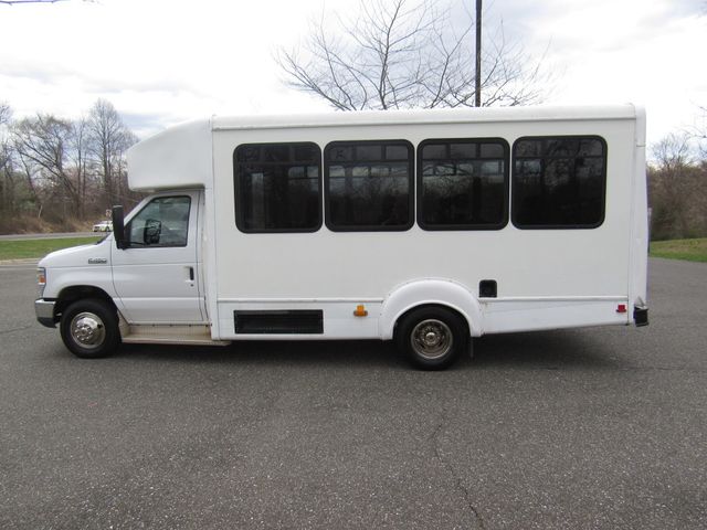 2015 Ford E-450 Goshen II 21 Passengers + Driver - 22366588 - 9