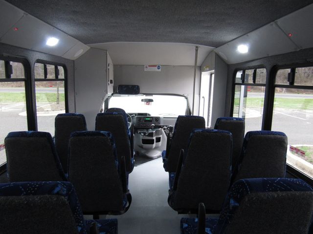2015 Ford E-450 Goshen II 21 Passengers + Driver - 22366588 - 14