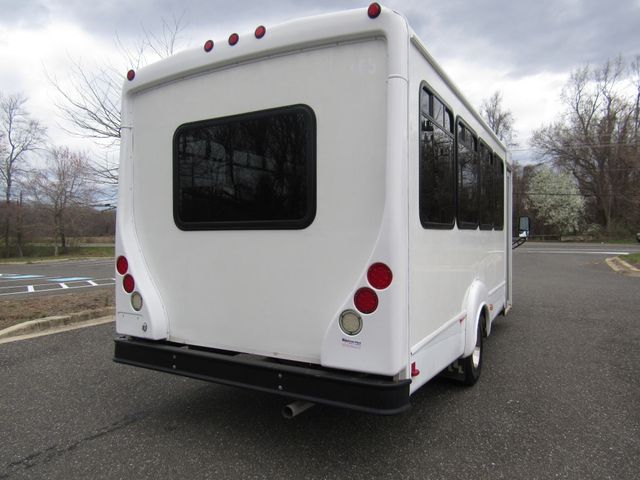 2015 Ford E-450 Goshen II 21 Passengers + Driver - 22366588 - 3
