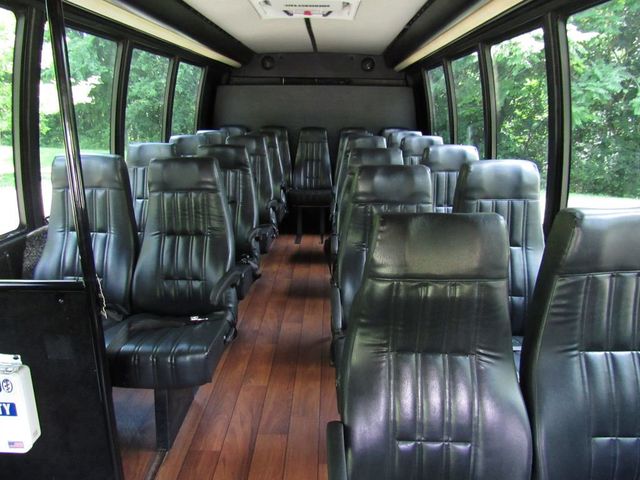 2015 Ford E-450 Krystal KK28 Executive 25 Passengers + Rear Luggage - 22894220 - 12