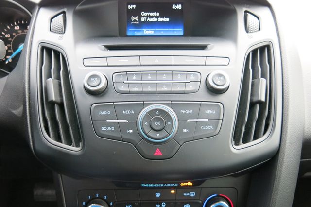 2015 Ford Focus 4dr Sedan SE - 22765977 - 25