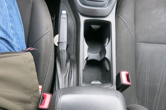 2015 Ford Focus 4dr Sedan SE - 22765977 - 28